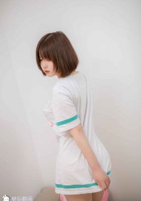 日本胸大公妇被公侵犯中文字幕_HD在线观看视频