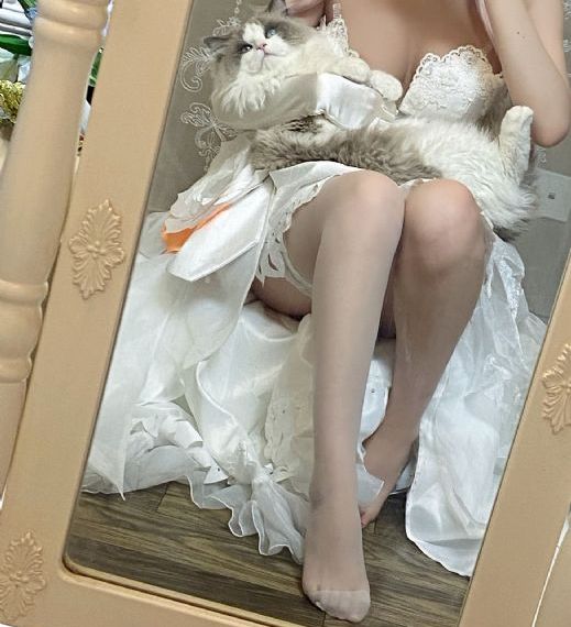 毛笔磨蹭扫弄乳尖涂药_1080HD高清在线观看