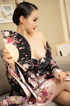 美女裸体无遮挡国产精品久久_720高清电影在线