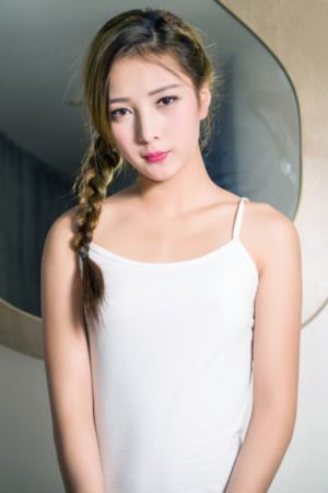被老师掀开蕾丝裙打屁屁_720最新电影在线观看