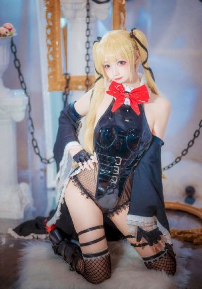 妓女在线视频_JVID性感写真